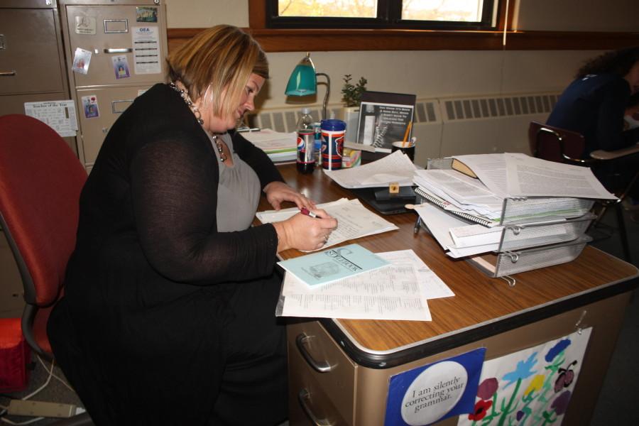 Distinguished English teacher pursues passion, improves students' writing skills