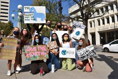 Student group organizes climate change protest