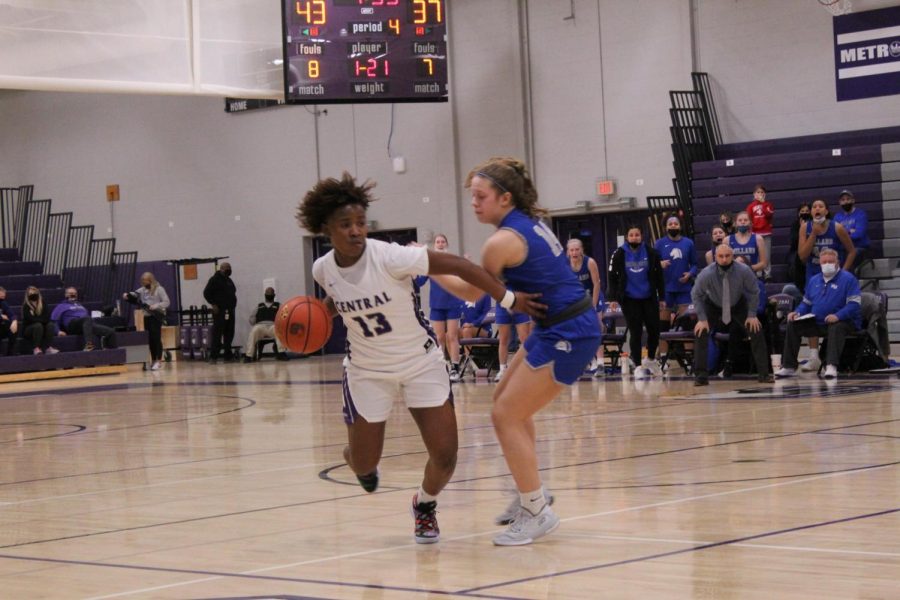 'Resilient' girls basketball ranked 16th, despite no preconditioning season