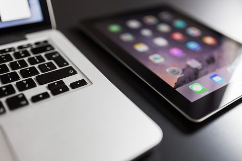 iPad or laptop: Which is better for a students productivity?