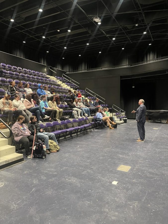 Rep. Don Bacon visits Central, speaks on finance